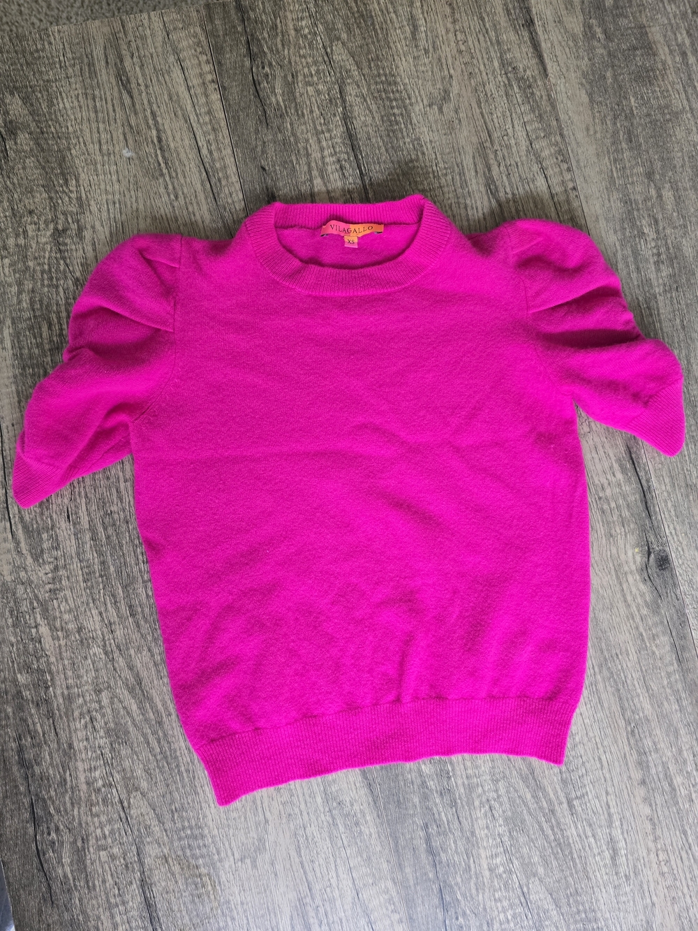 Vilagallo Vibrant Fuchsia Short-Sleeve Knit Top